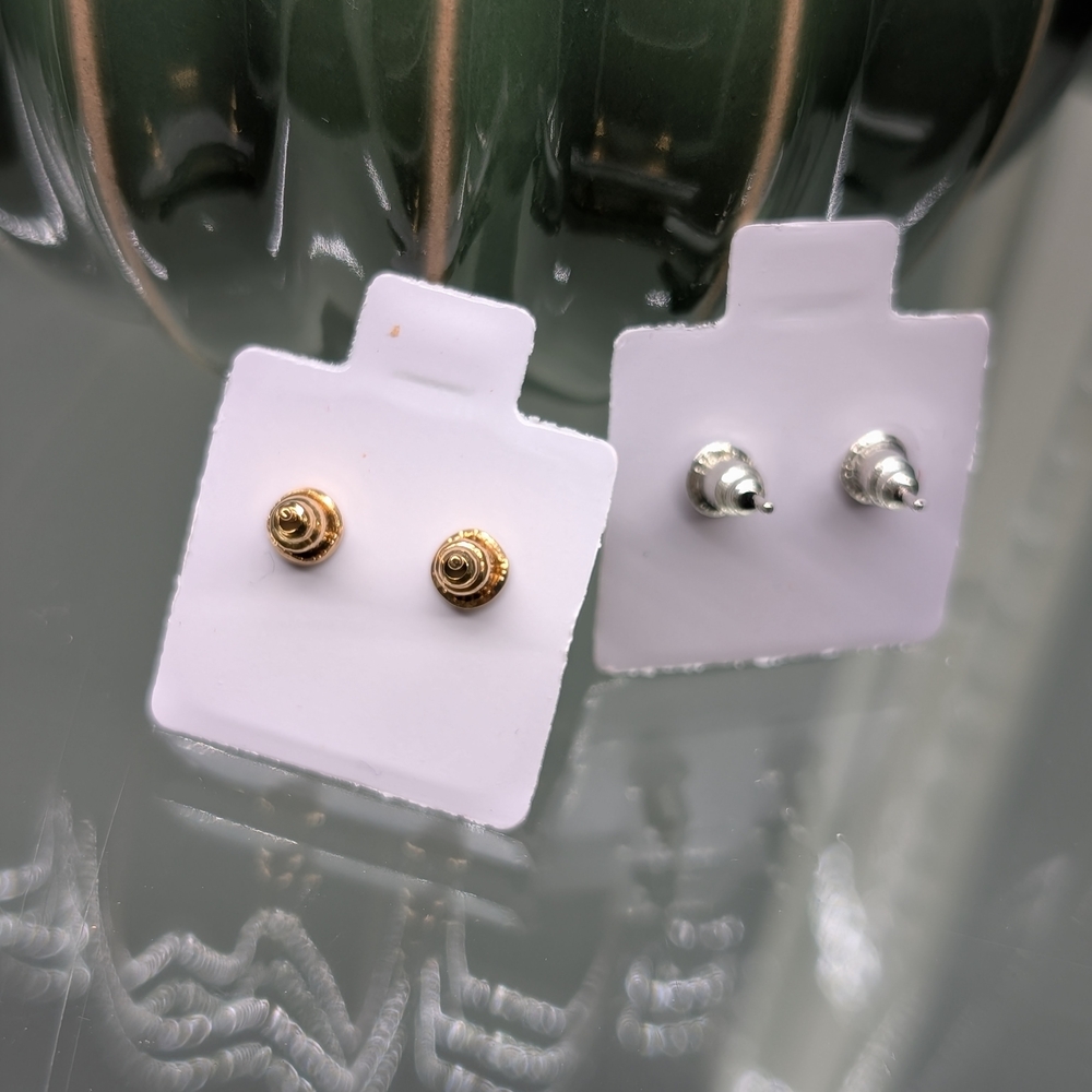 Fashion Gold and Silver Earrings W/White Inlay - Picture 2 of 2